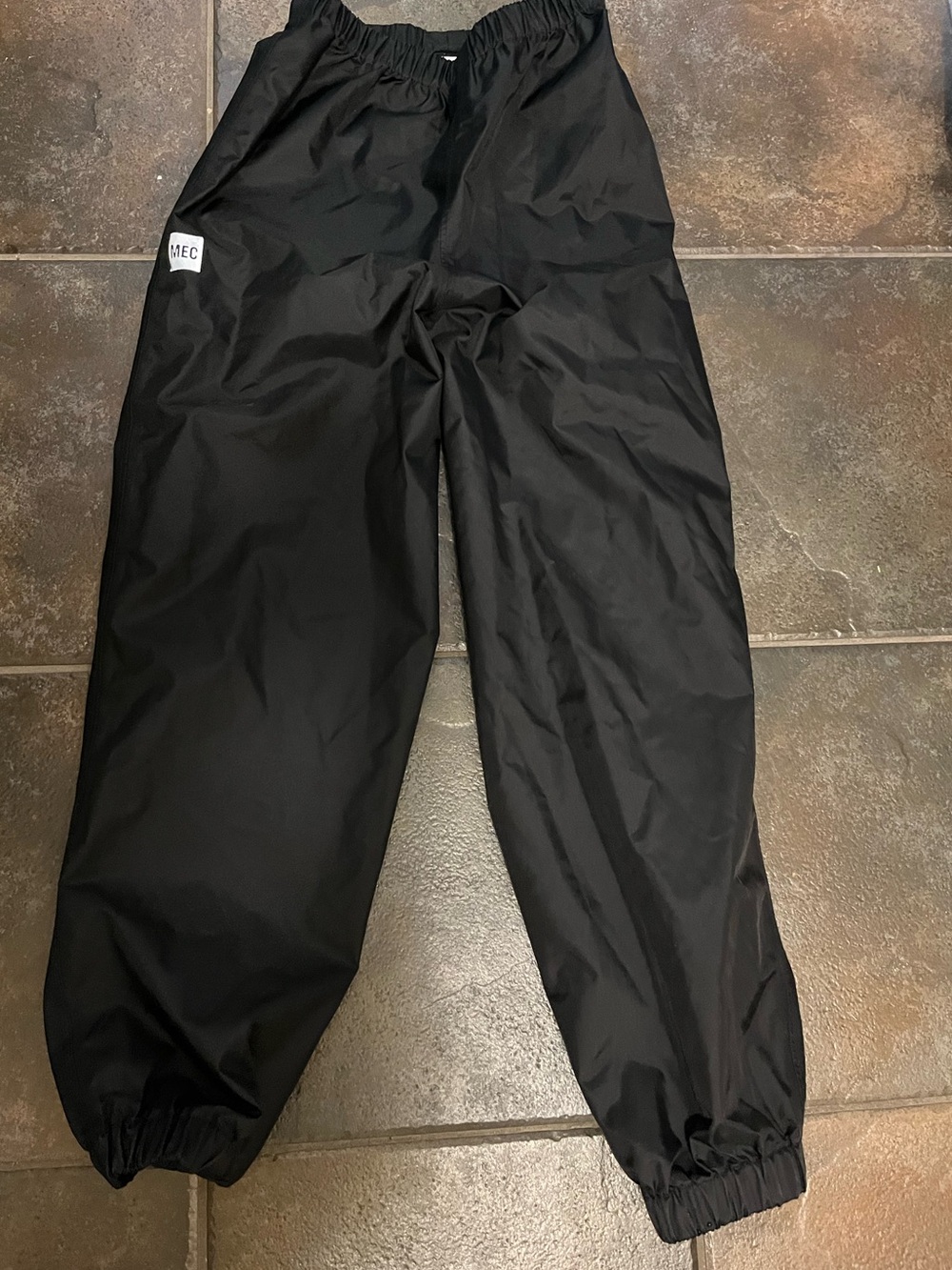 MEC Kid’s Rain Pants Size 10 Waterproof Unisex Black Hiking Outdoor Gorpcore